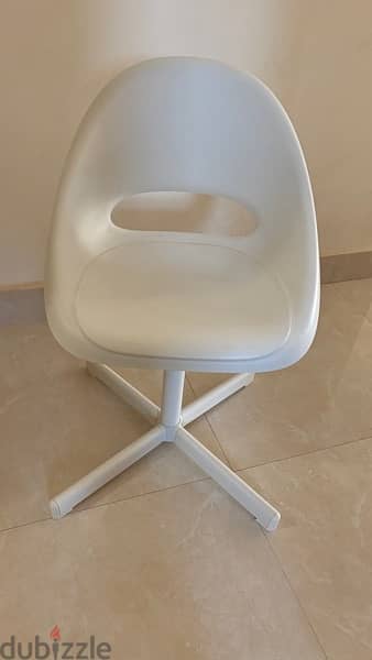 Ikea children’s desk chair 0