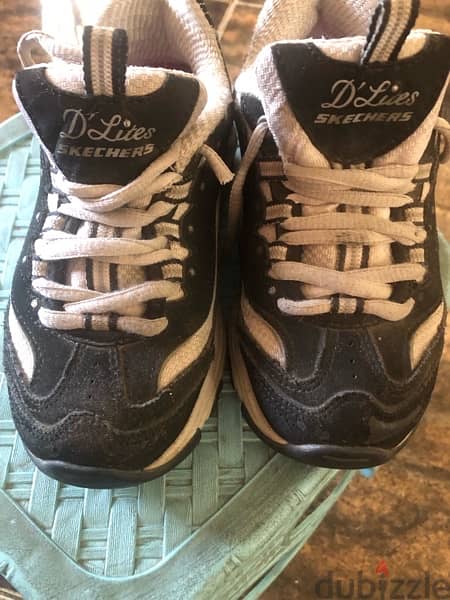 Skechers  original sneaker  size 29 4