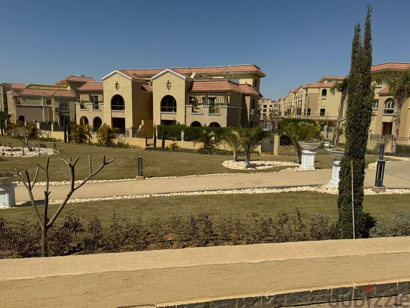 Villa for sale in Maadi Compound, immediate receipt, view on Central Park, 300 m 0
