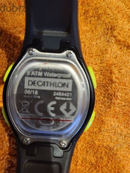 Decalthon water proof watch, never used 1