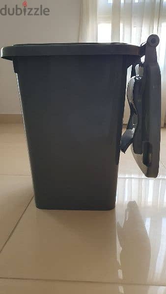 Kitchen trash bin storage 60 litres 3