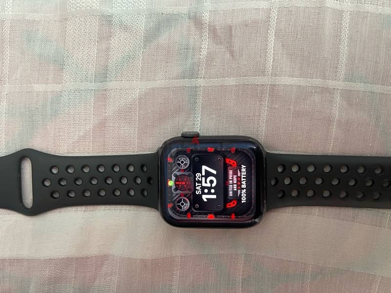apple smart watch se Nike edition 44 2