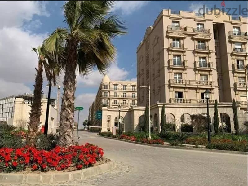 Apartment Direct to the Club for Sale with Down Payment and Installments in Hyde Park New Cairo 5