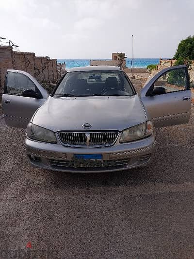 Nissan Sunny 2003