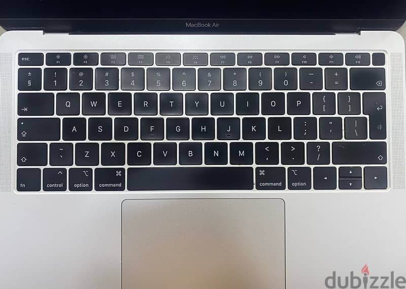 MacBook Air 8,1 (2018) - very good condition 4