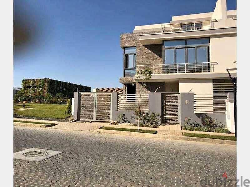 Villa for sale in Taj City, in front of Cairo Airport and near the Police Academy 0
