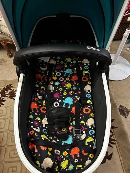 Stroller baby giggles and carrycot with cushion like new 3