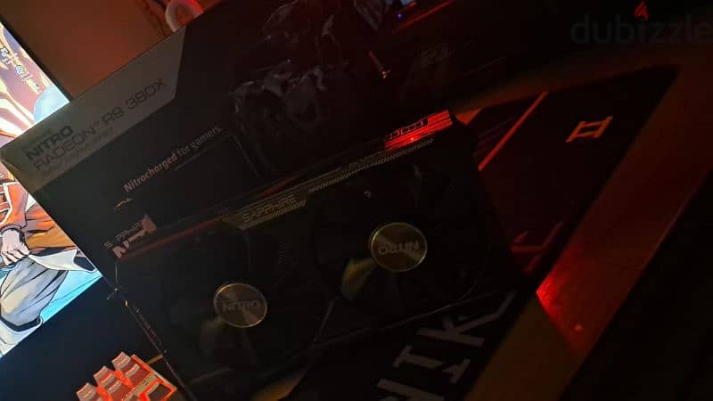 R9 380X AMD 4