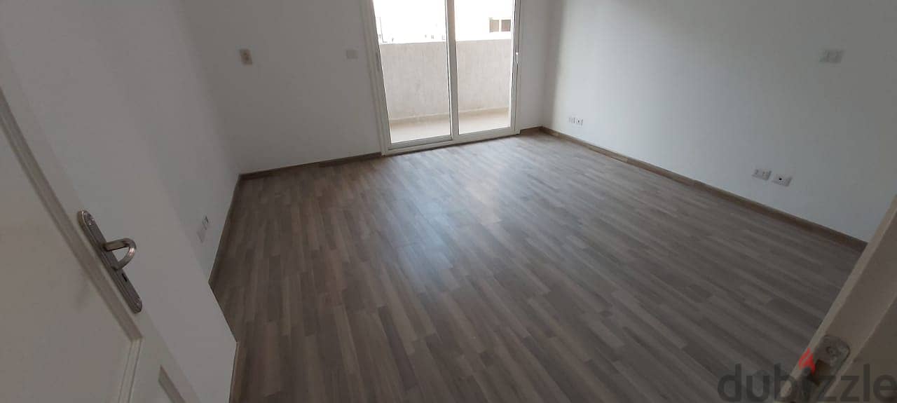 Real Opportunity at a Very Commercial Price - Villa-Sized Apartment in Madinaty 2