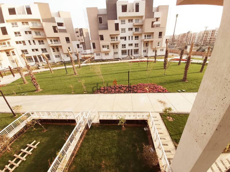 Real Opportunity at a Very Commercial Price - Villa-Sized Apartment in Madinaty 12