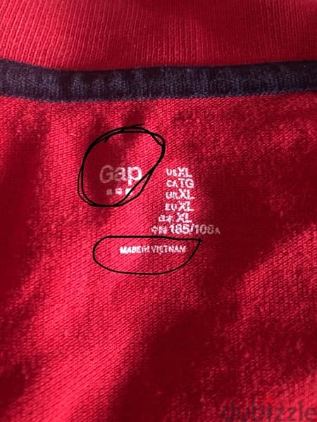 GAP shirt original XL بيتباع في المحل بأكتر من  ١٥٠٠ 2