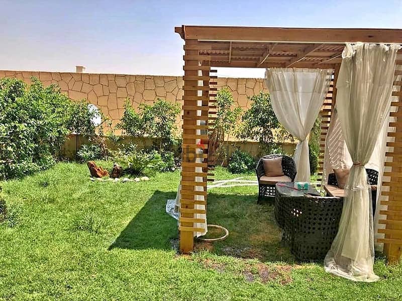 With a 42% cash discount, I own a luxury villa with a private garden at a snapshot price in Sarai Compound, next to Madinaty and Daqayeq, Fifth Settle 6