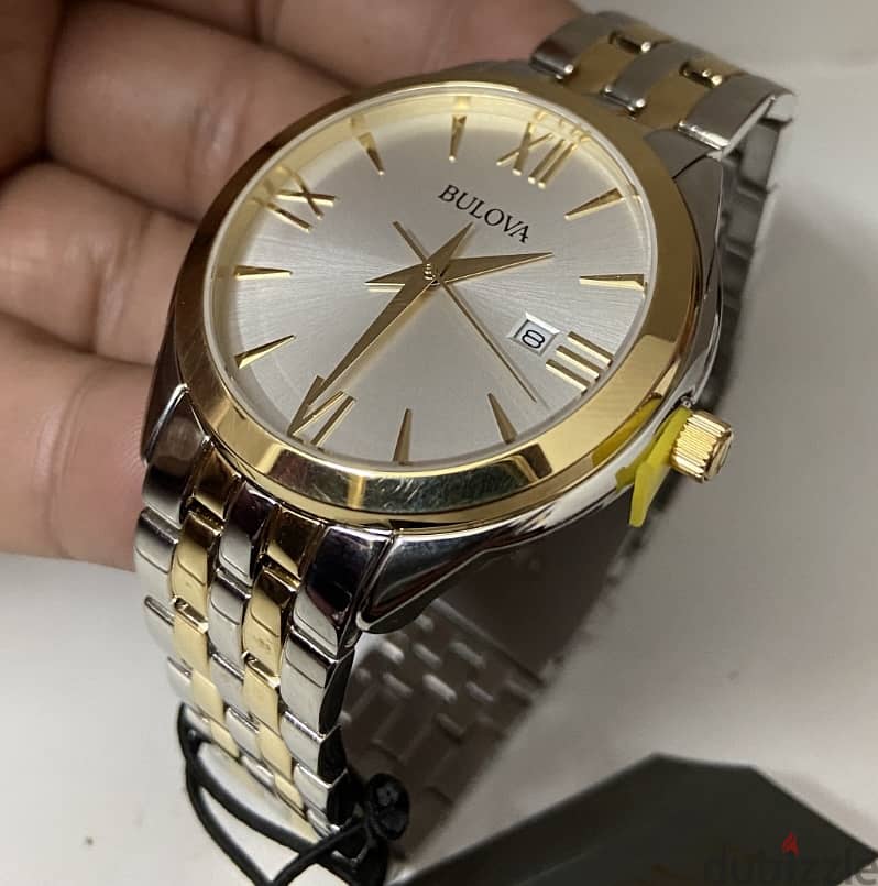 جديده لم تستعمل اطلاقا بالعلبه والكتالوج والضمان Original BULOVA Quart 3