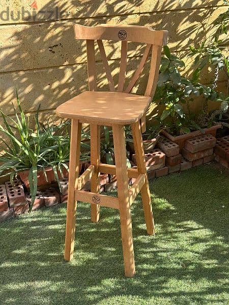 للبيع كرسي خشب ارتفاع 80 سم 1