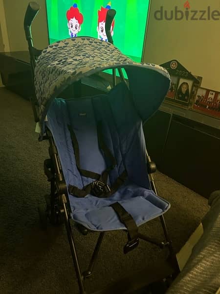 light chicco stroller in very good condition 3