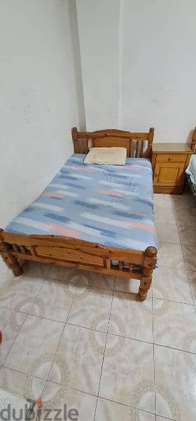 سرير خشب 0