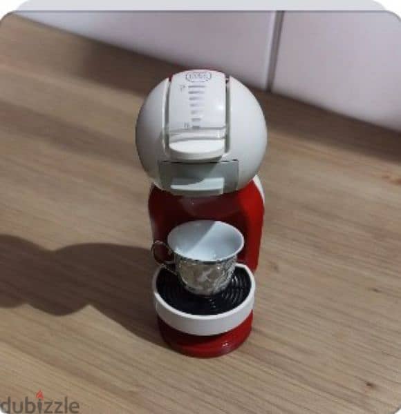 ماكينه قهوه دولتشي قوستو تعمل بالكبسولات سهله الاستخدام 3
