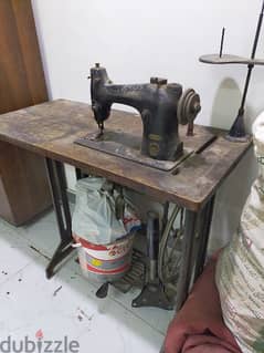 ماكينة خياطة مستعملة بدون موتور كهرباء للبيع 0