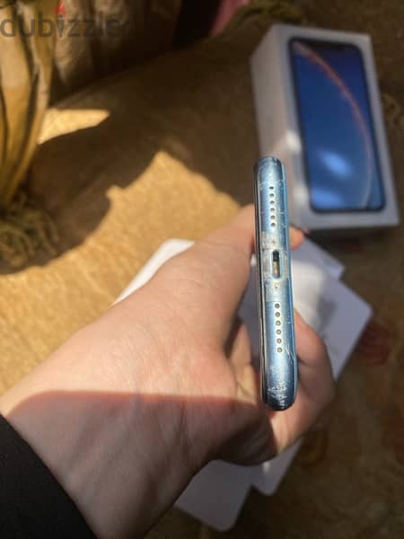 IPhone XR 128 blue with box 3