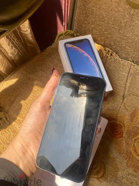 IPhone XR 128 blue with box 9
