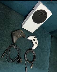 Xbox series s with 2 controllers