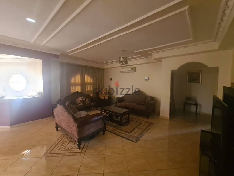 Independent villa for sale    Address: Marina City, First Settlement, next to Swan Lake and Al Nakheel    Land: 1,340 square meters  Buildings: 1,000 9