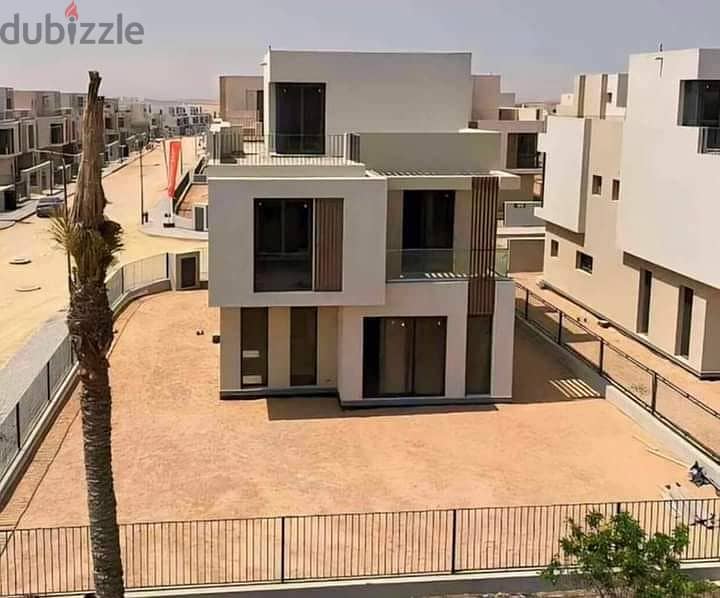 Ready to move Standalone Villa 250m for sale at prime location in Sodic East 5