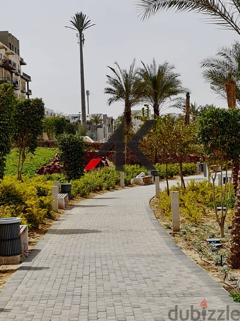بموقع مميز دوبليكس بحديقة خاصة للبيع في إيستاون - القاهرة الجديدة 6