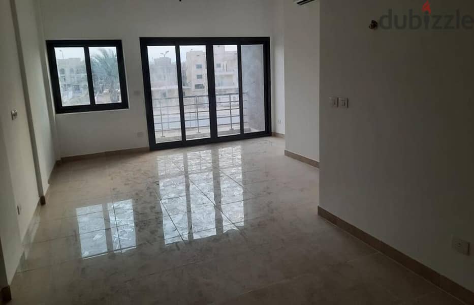 Apartment Semi Furnished In Fifth Square Al Marasem 2