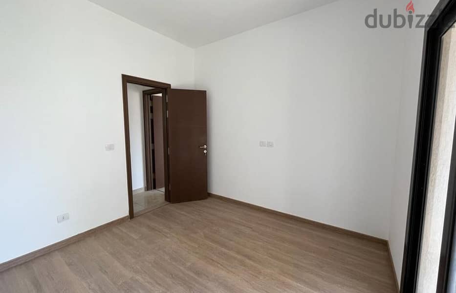 Apartment Semi Furnished In Fifth Square Al Marasem 5
