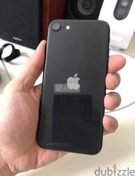 iPhone SE 2020 بدون خدش 4