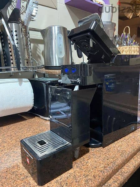 illy Y3.2 iperEspresso espresso and coffee machine 2