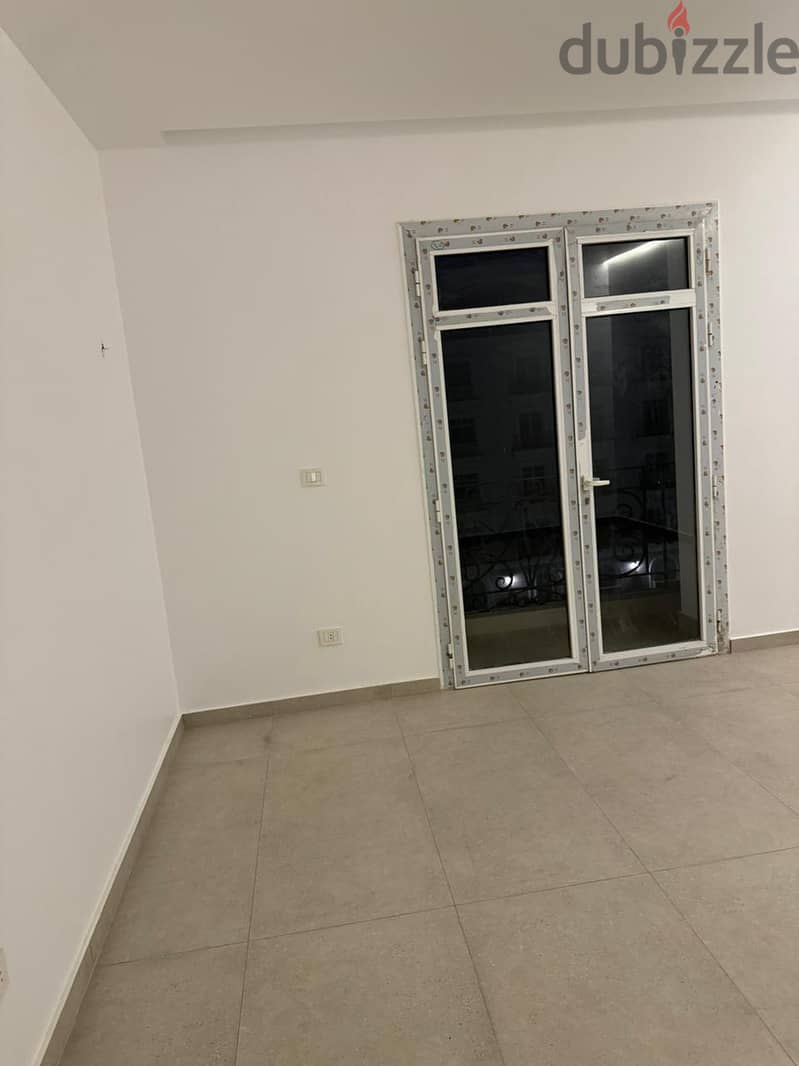 Apartment for sale fully finished in compound in fifth settlement 10