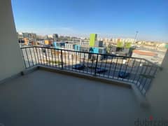 Apartment for sale in Mivida Compound in a prime location overlooking a prime location on the lake - شقة للبيع في كمبوند ميفيدا بموقع متميز