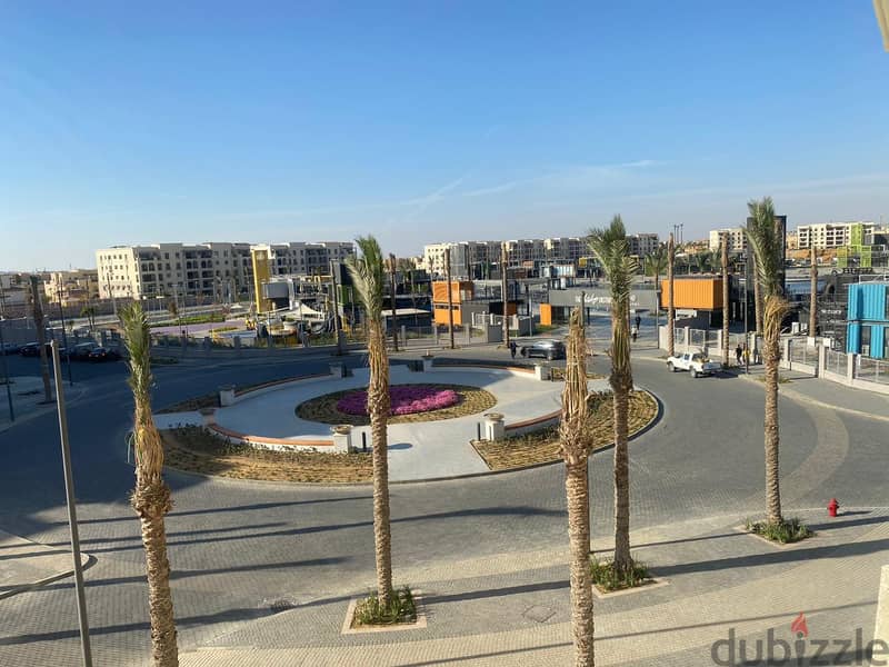 Apartment for sale in Mivida Compound in a prime location overlooking a prime location on the lake - شقة للبيع في كمبوند ميفيدا بموقع متميز 13
