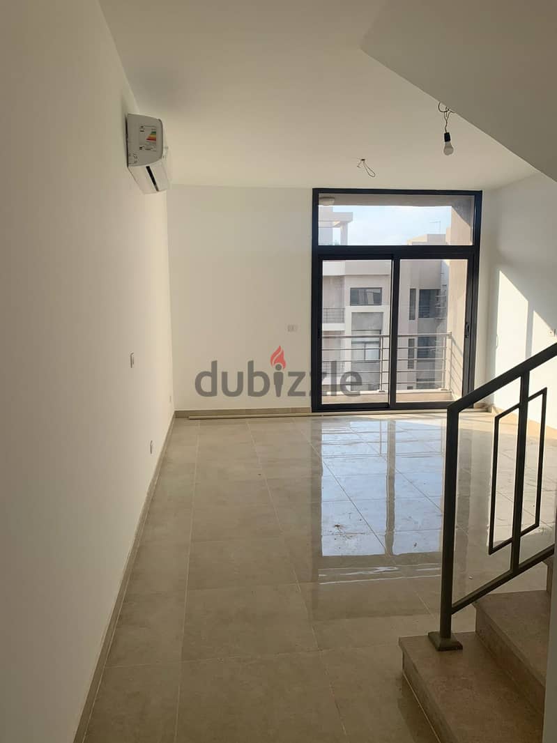 Penthouse 193m for sale in fifth square marasem fully finished 1