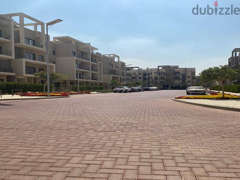 Apartment 155m fully finished for sale at prime location in Fifth Square 5