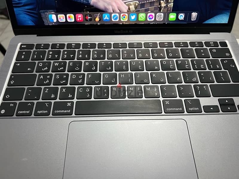 MacBook Air 13-inch 4