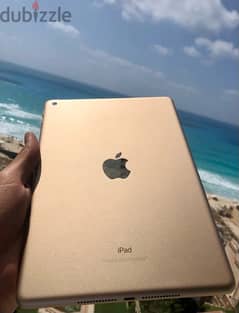 iPad Wi-fi 128GB Gold