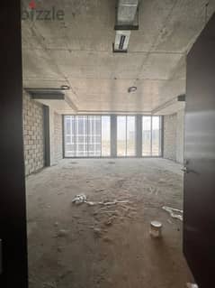Licensed administrative office for rent, 96 square meters, unfinished, in Cairo Festival City