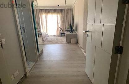 apartment for sale in Sheikh Zayed, Zed West Compound, 195 meters, hotel finishing, with air conditioners and kitchen, with hotel service from ora 23