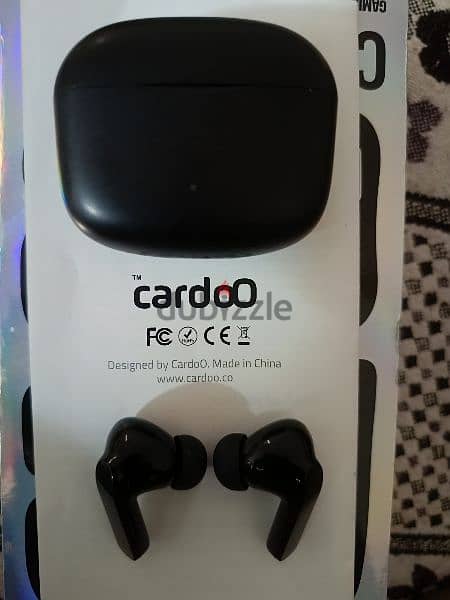 cardoo buds متوفر ابيض و اسود 0