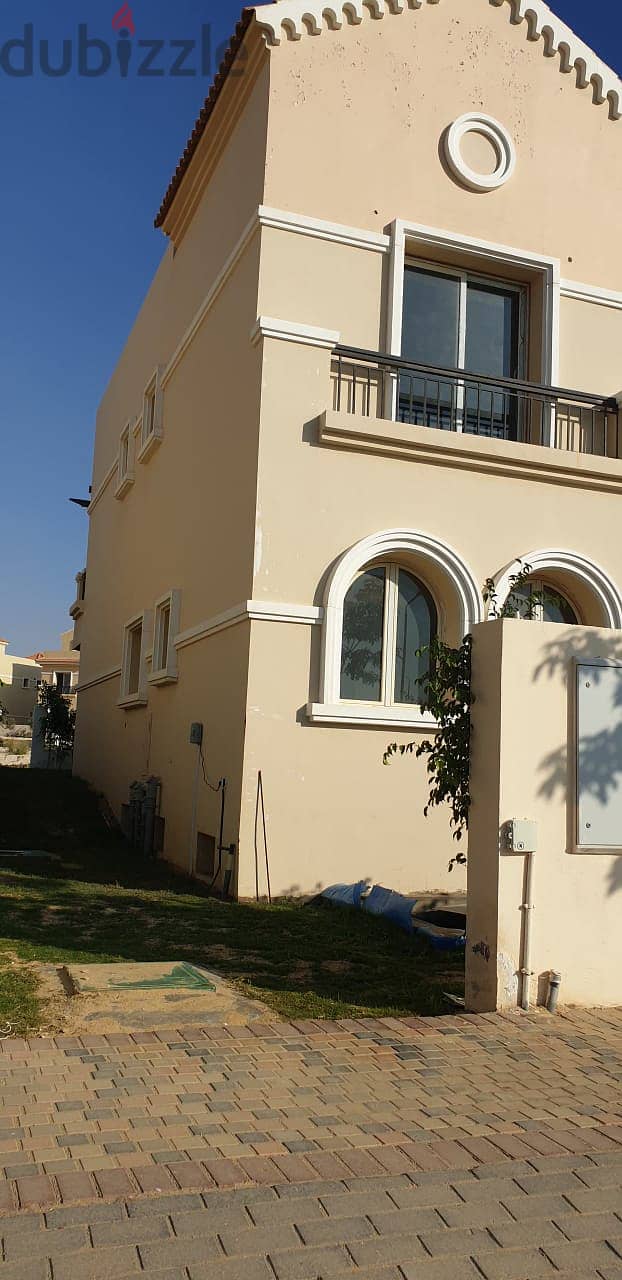 Hyde Park  New Cairo   stand-alone villa for sale    860 m² land   460 m² bua 1