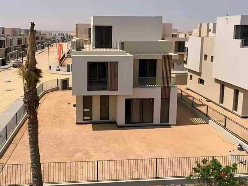 Standalone villa very Prime Location For Sale Ready to move at Sodic East - NEW HELIOPLES 3