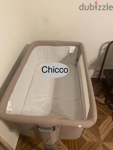 Chicco next2me bedside crib شيكو سرير اطفال نكست تو مي 1