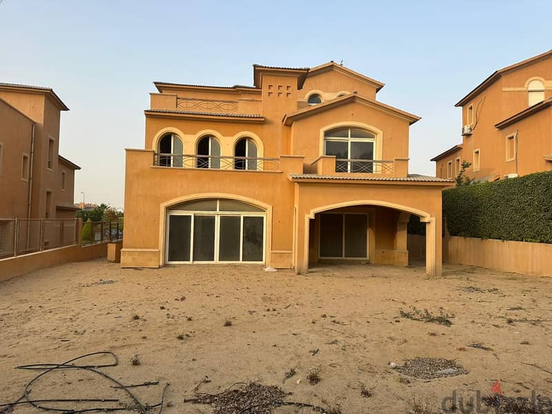 Villa for sale in Diyar Compound, Fifth Settlement, next to Maxim Mall 2
