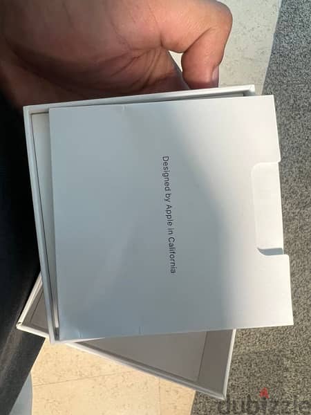 AirPods generation 2 original with box 2