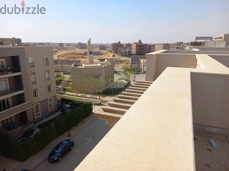 Prime location penthouse for sale in October plaza   Area: 189 m + 95m roof area 5