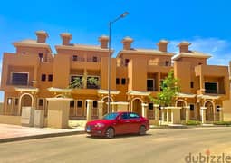 For sale townhouse, immediate receipt, area of ​​158 sqm + garden of 138 sqm in Nyoum October 0