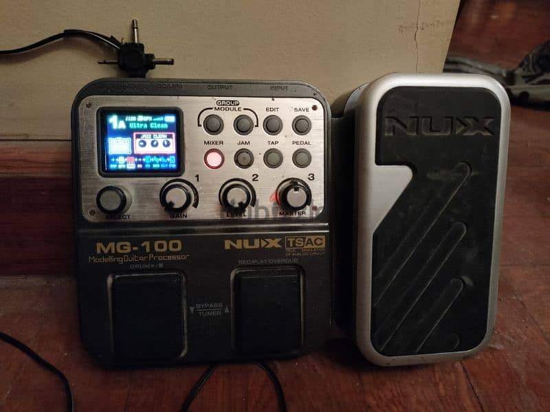 NUX mg100 guitar multi effect with cable 1